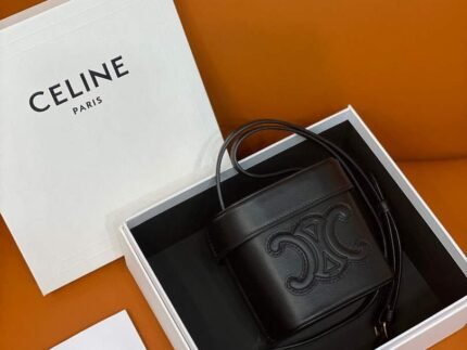Replica Celine 199263 SMALL BOX cuir triomphe in Smooth Calfskin Black