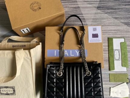 Replica Gucci 681483 GG Marmont small tote bag Black