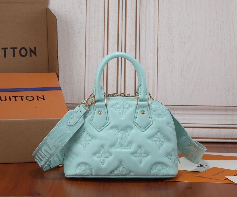 Replica-Louis-Vuitton-Alma-BB-Bag-Vert-dEau-Green-LV-M20855-2.jpg
