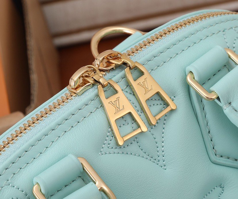Replica-Louis-Vuitton-Alma-BB-Bag-Vert-dEau-Green-LV-M20855-5.jpg