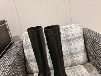 Dior over-the-knee knight calfskin boots size: :35-39(40 .41 can be customized)note shoes size when you fill shipping address