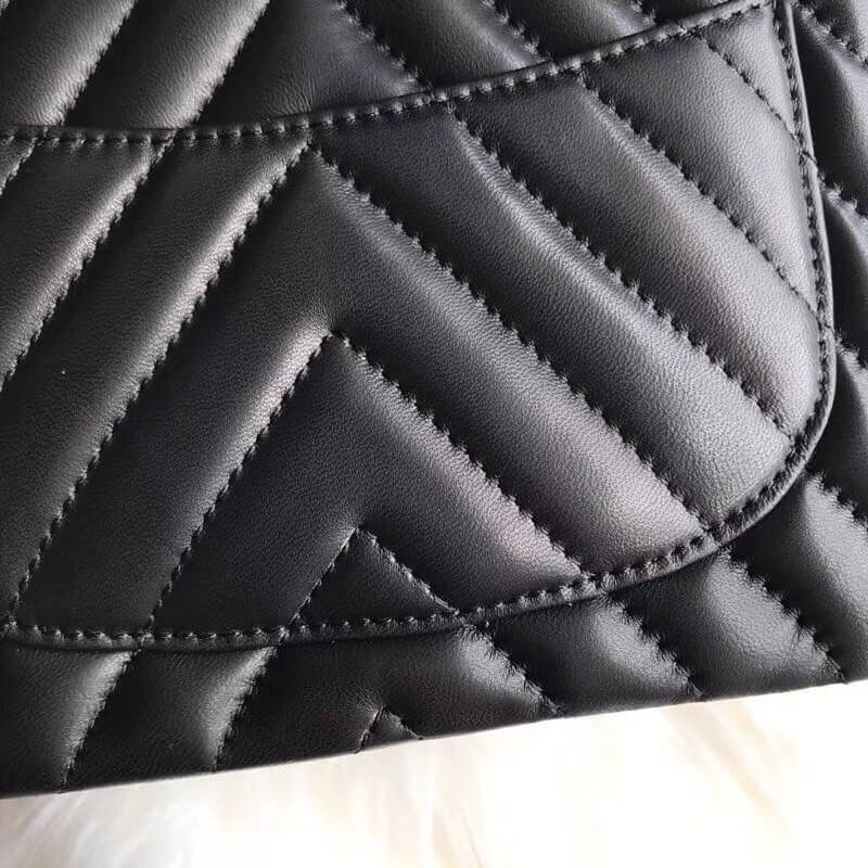 chanel-chevron-lambskin-17cm-classic-flap-bag-1115-7.jpg