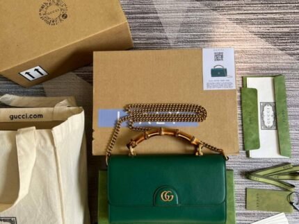 Replica Gucci 675794 Gucci Diana Small Shoulder Bag Green
