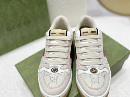 𝗚𝘂𝗰𝗰𝗶 Screener Sports little dirty shoes SIZE:35-44 note shoes size when you fill shipping address