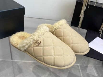 Chanel diamond check hair in flat top half drag slippers Size：35-41(40.41should be customized) note shoes size when you fill shipping address